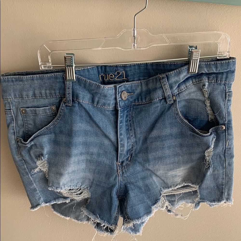 ⭐️⭐️5/$15 Rue 21 Women's Cut Off Jean Shorts